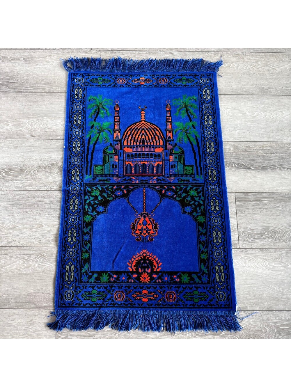 Vibrant Islamic Prayer Mat Comfort and Durability for Daily Worship